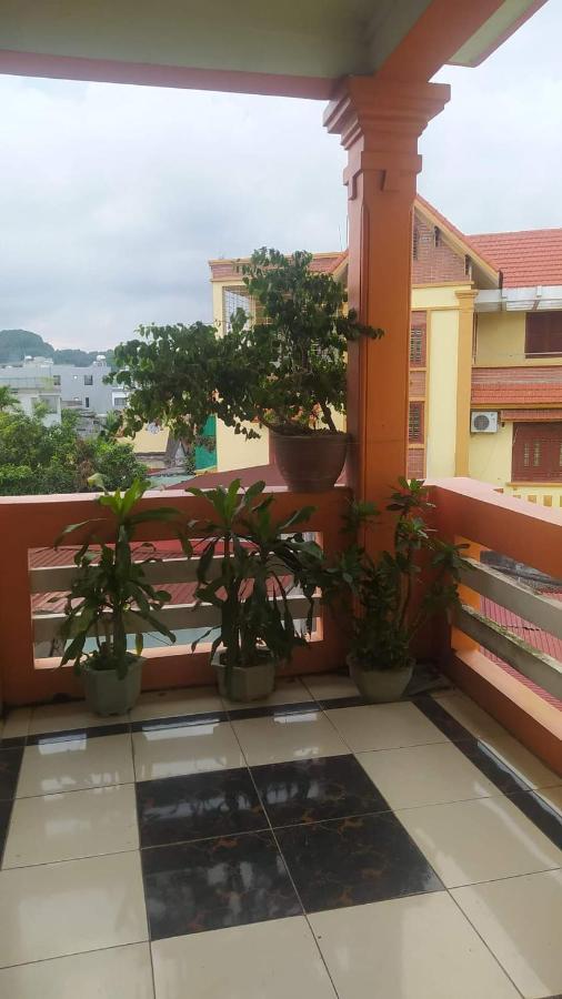 Nha Nghi Thien Trang Bed & Breakfast Kien An Bagian luar foto